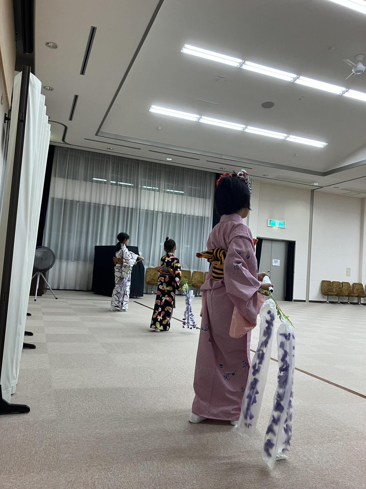 日舞.jpeg